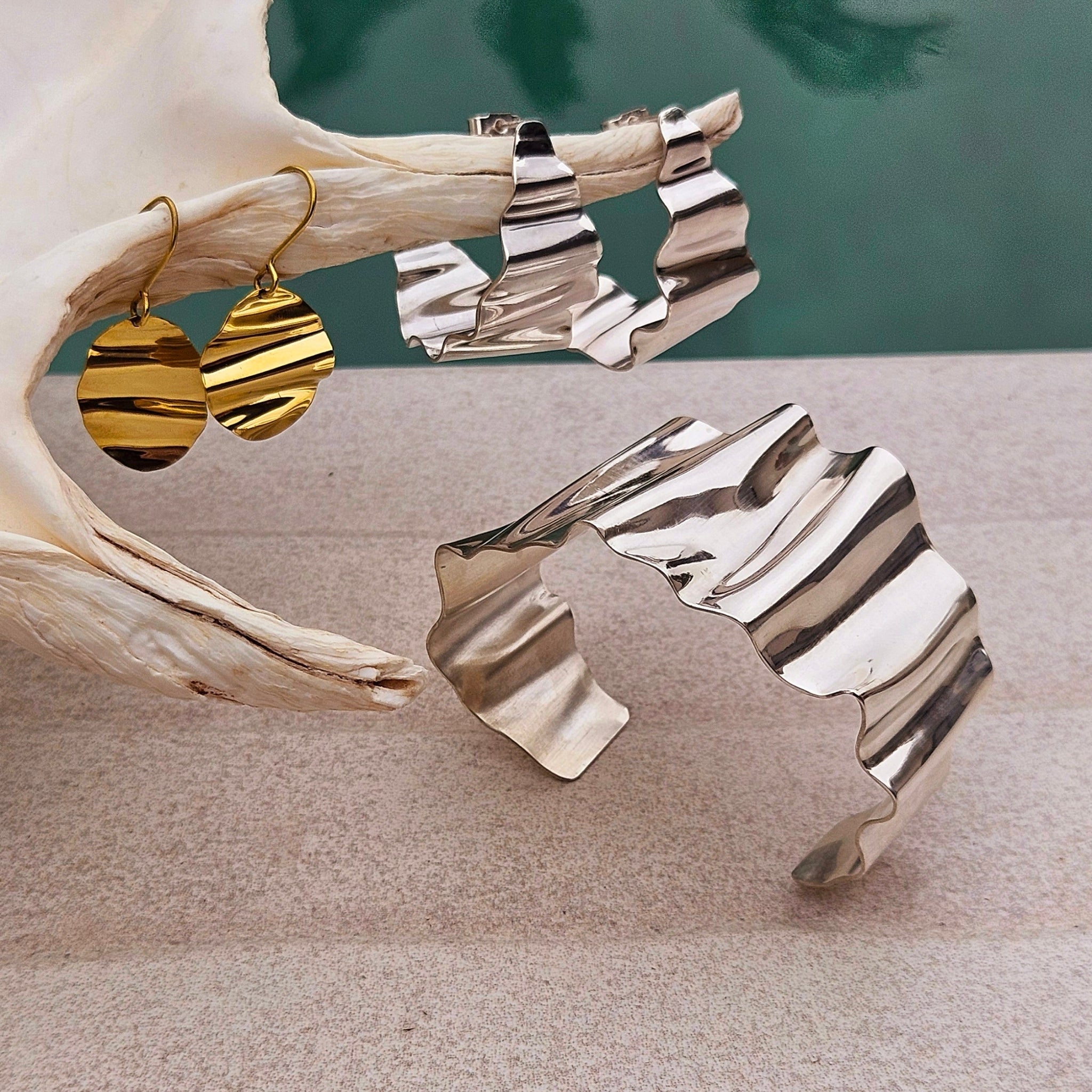 Collection MALUJA de l'Atelier Moja Bijoux, bijoux artisanaux en argent et vermeil, faits main et inspirés par la nature.