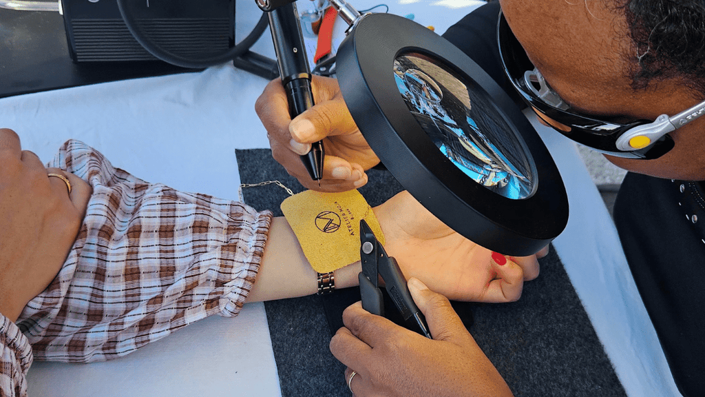 Bracelet permanent à Montpellier : tout savoir avant de réserver votre bijou permanent
